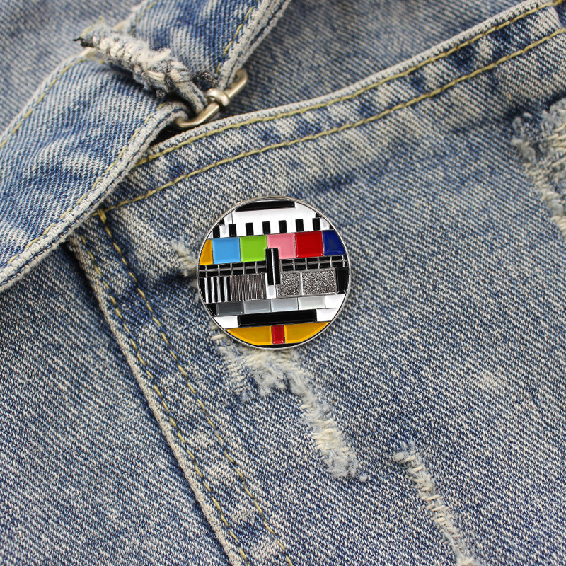Classic Vintage TV Brooch No Signal Rainbow Color TV Screen Round Square Shape Enamel Pin Funny Jewelry Gift for Kids Friends